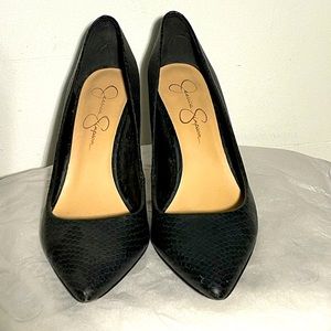 Jessica Simpson Black Pumps